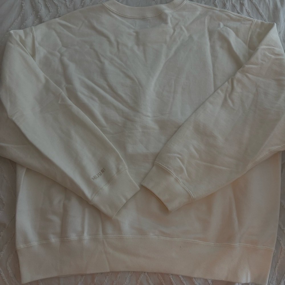 Mejuri // Limited Edition Golden Crewneck - Picture 6 of 7